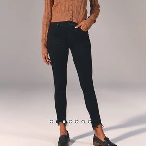 Abercrombie Ultra High Rise Super Skinny Jeans chewed Hem 12s